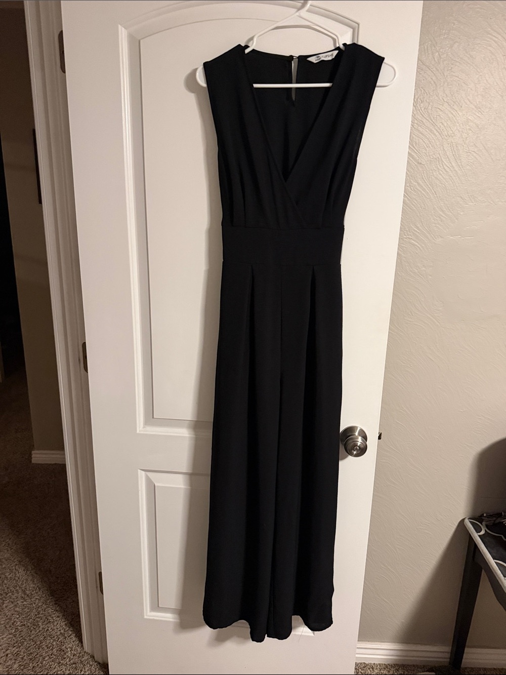 Cupshw Black Sleeveless Jumpsuit with tie- large